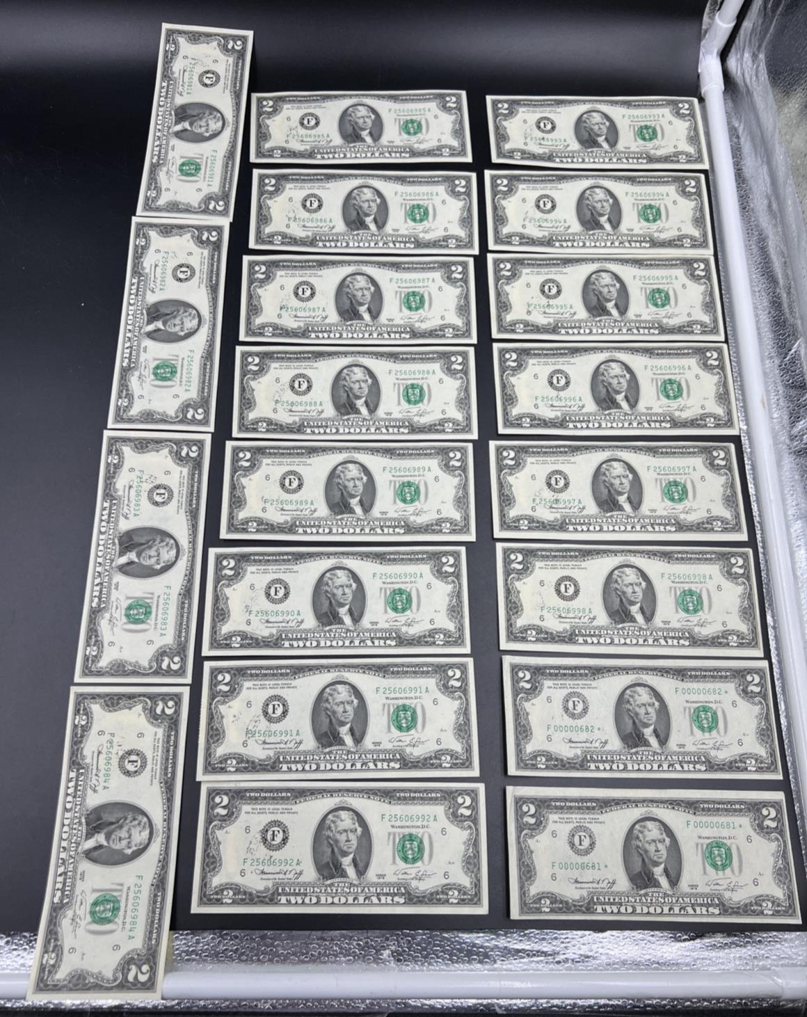 Pack of 50 Bills 1976 Postal $2 Two Dollar FRN Federal Reserve Notes CH AU - CU