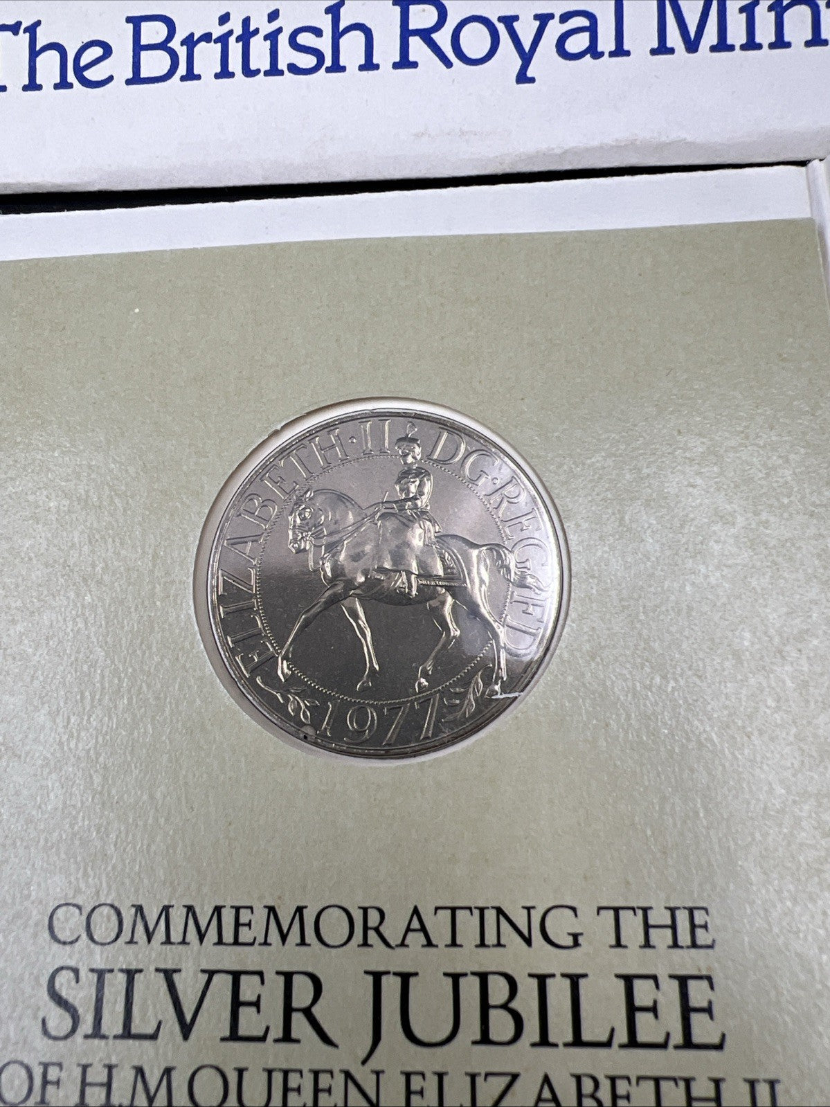 British Royal Mint ANA Souvenir 1977 Great Britain 25 Pence Queen Elizabeth II