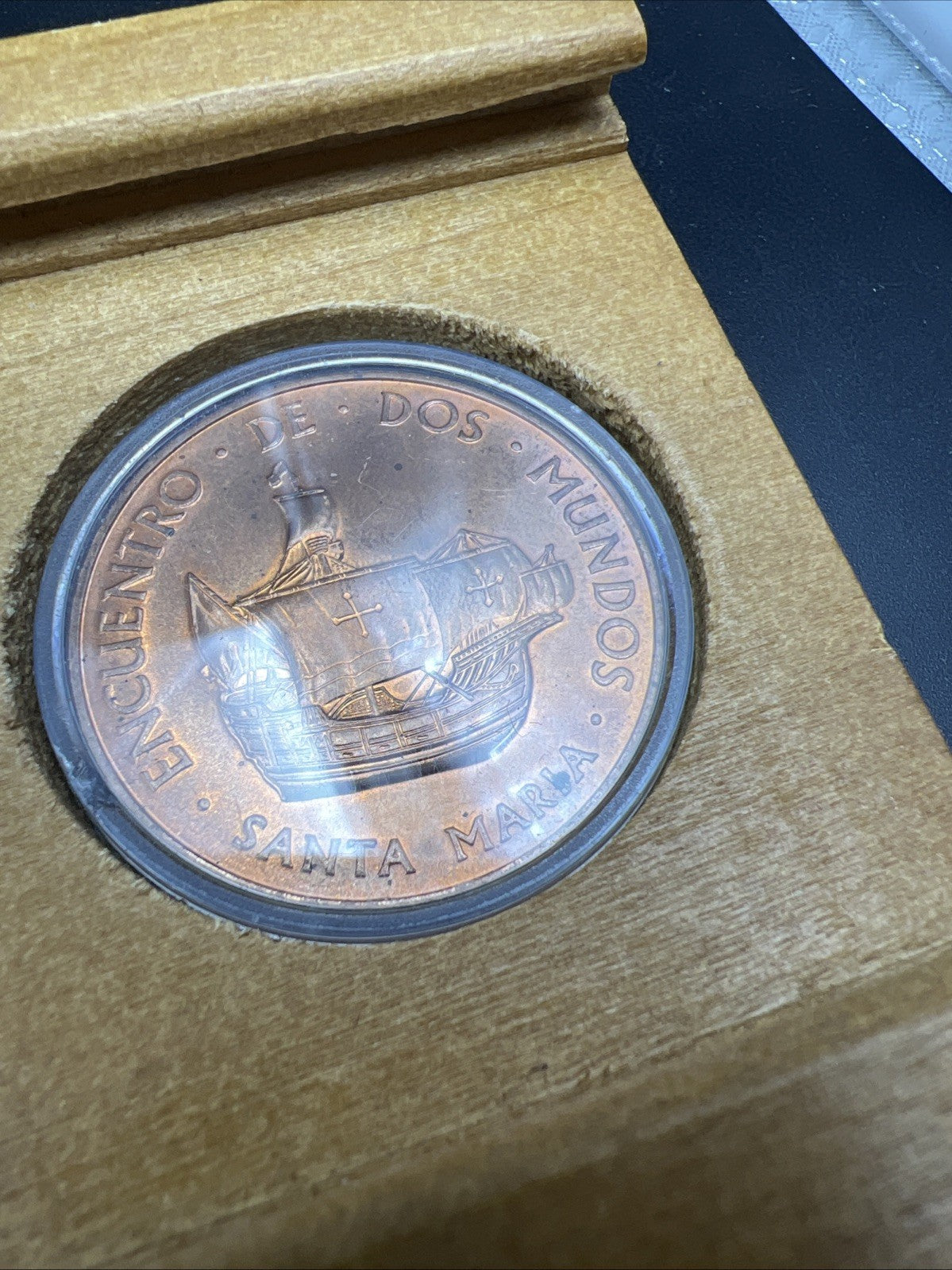 Columbus Discovery Of America 500th Anniversary Medals set Wooden Display Box #B