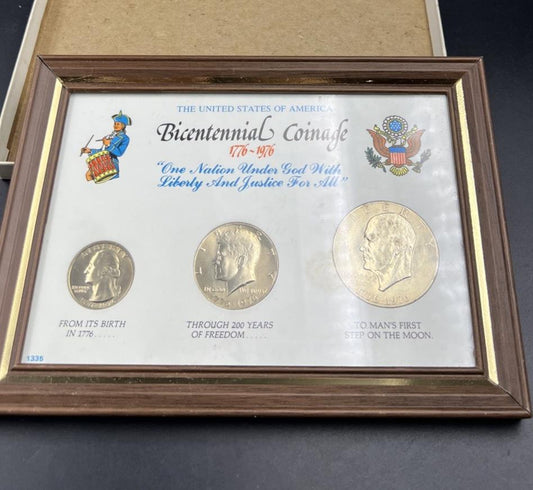 3 Coin 1976 25c 50c $1 Bicentennial Coinage Set in Display Frame
