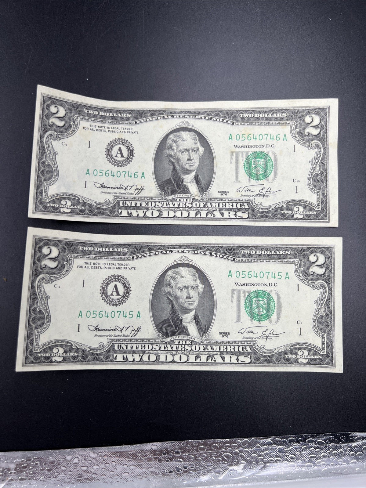 2 Consecutive 1976 $2 Bicentennial Two Dollar Federal Reserve Notes CH AU/ CU #A