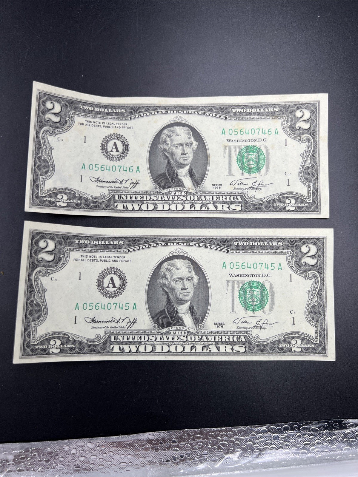 2 Consecutive 1976 $2 Bicentennial Two Dollar Federal Reserve Notes CH AU/ CU #A
