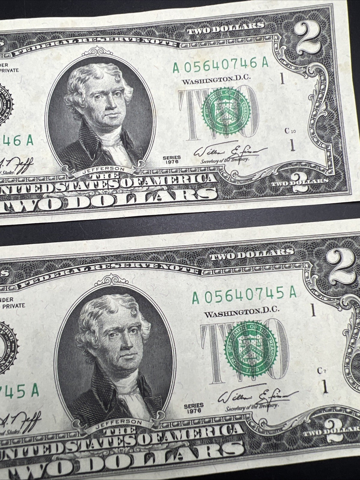2 Consecutive 1976 $2 Bicentennial Two Dollar Federal Reserve Notes CH AU/ CU #A