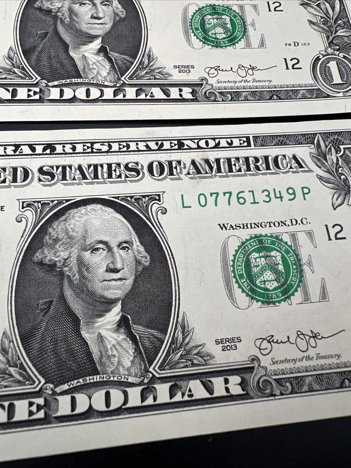 Consecutive Pair 2013 $1 FRN Federal Reserve Note Bills CH UNC #349