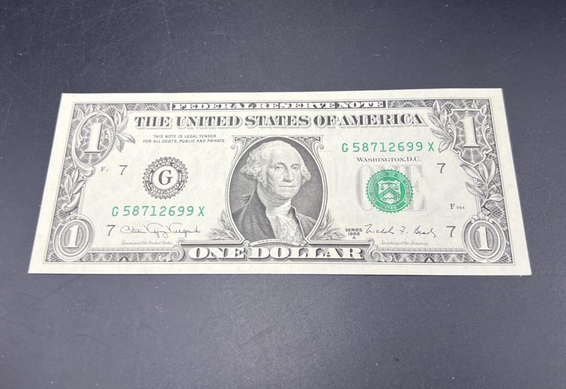 1988 A $1 FRN Federal Reserve Note One Dollar Bill CH UNC #699