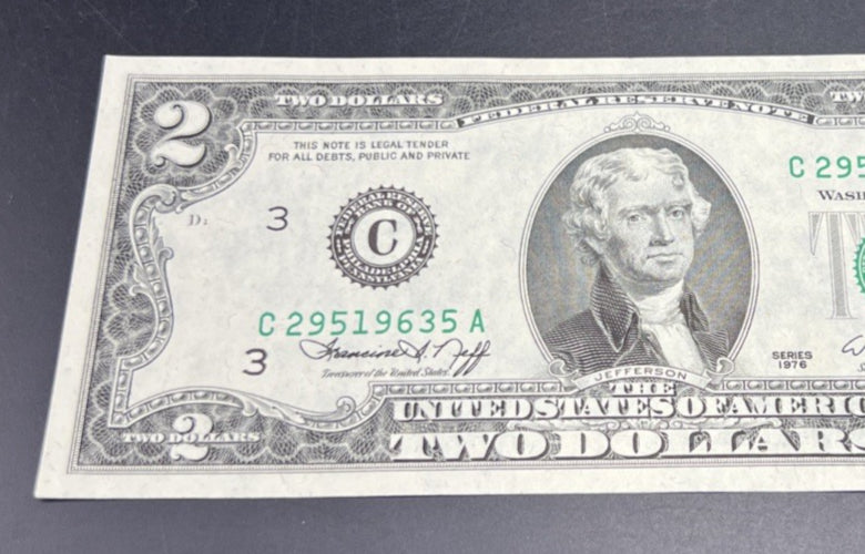 1976 $2 FRN Federal Reserve Note Bicentennial Bill Philadelphia District CH UNC