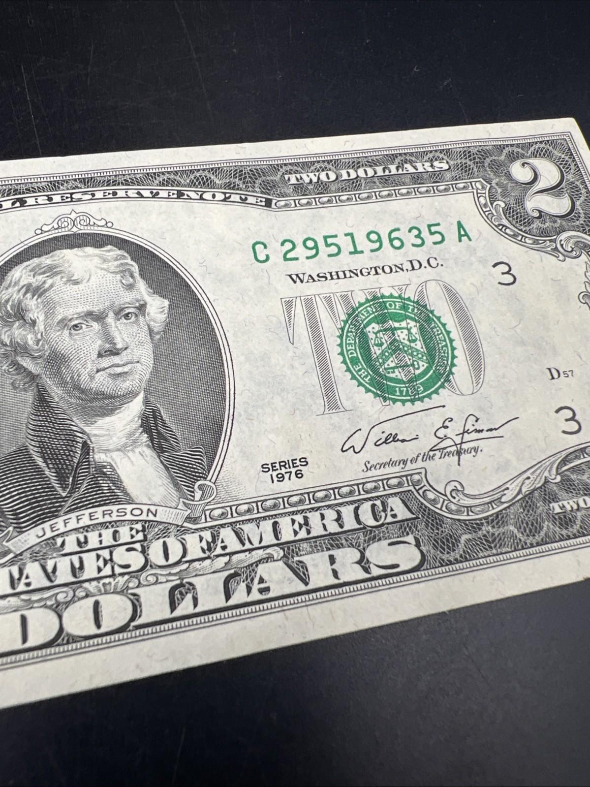 1976 $2 FRN Federal Reserve Note Bicentennial Bill Philadelphia District CH UNC