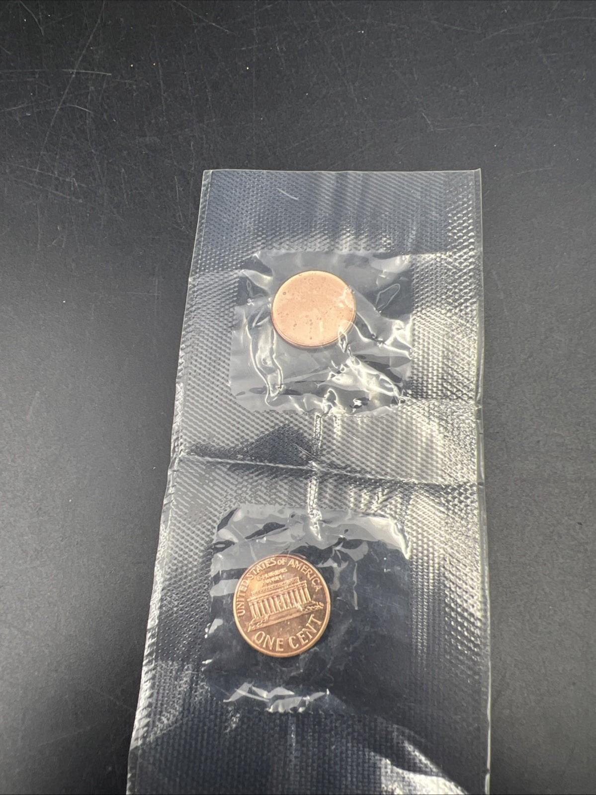 Blank Cent Error 1c Coin & 2008 1c BU 2 Coin Set in Sample Cello