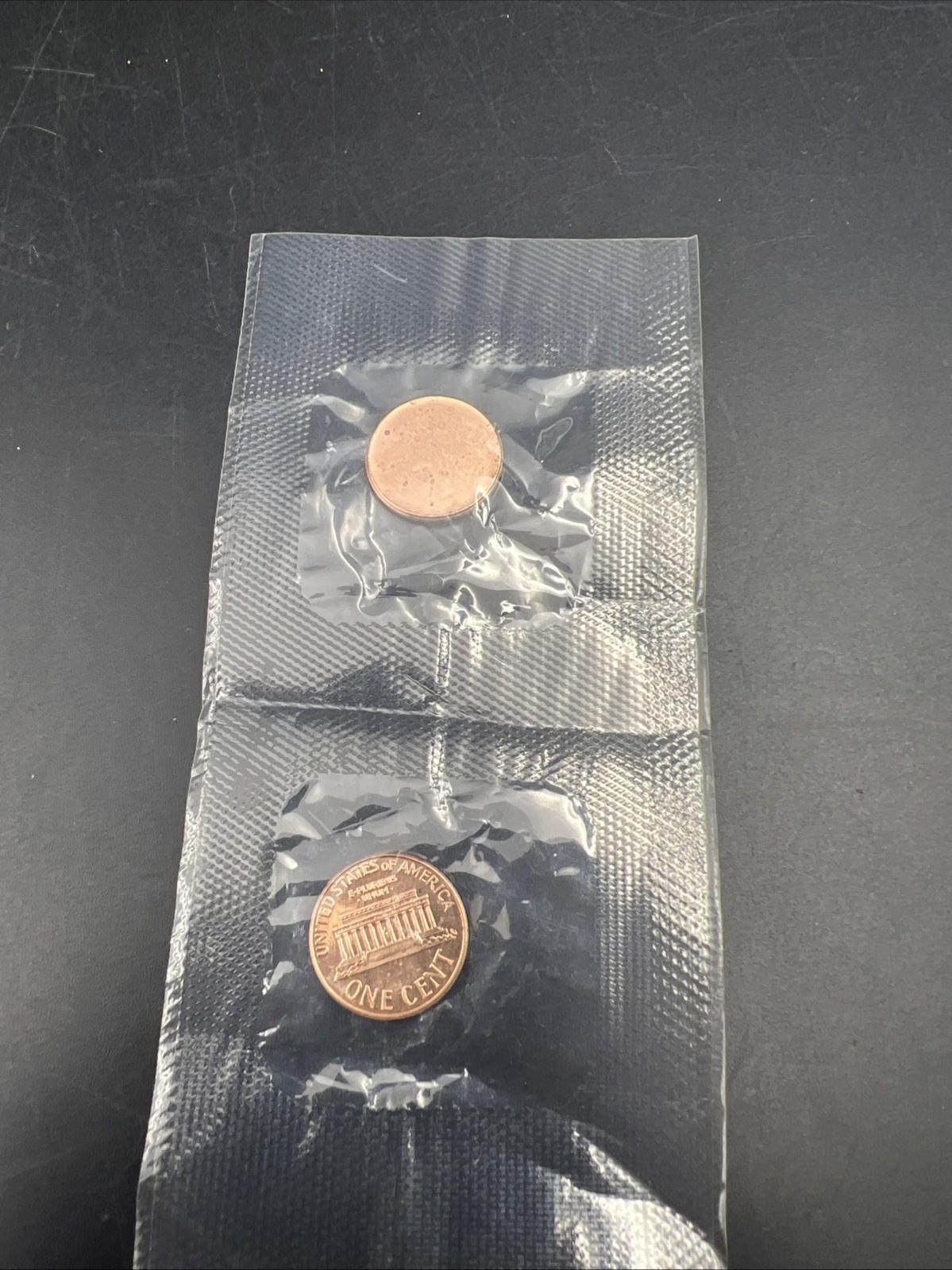 Blank Cent Error 1c Coin & 2008 1c BU 2 Coin Set in Sample Cello