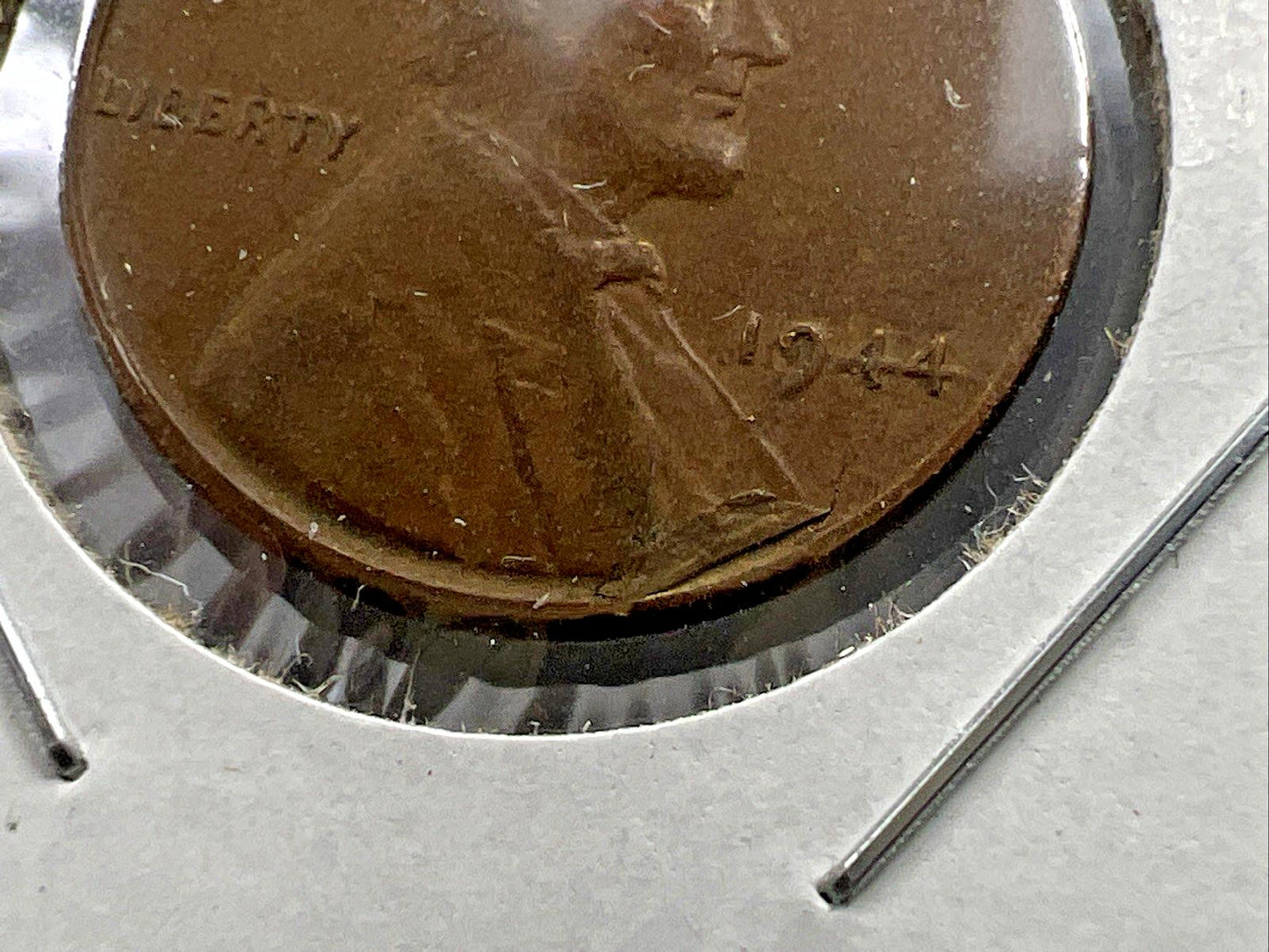 1944 P 1c Lincoln Wheat Cent Penny Flaked Planchet Lamination Error Obverse