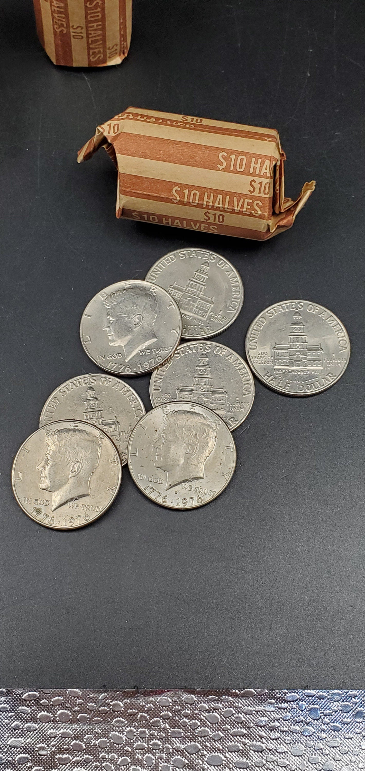 One 20-coin Roll of 1976 Bicentennial Half Dollar Roll Circulated - 20 coins per purchase