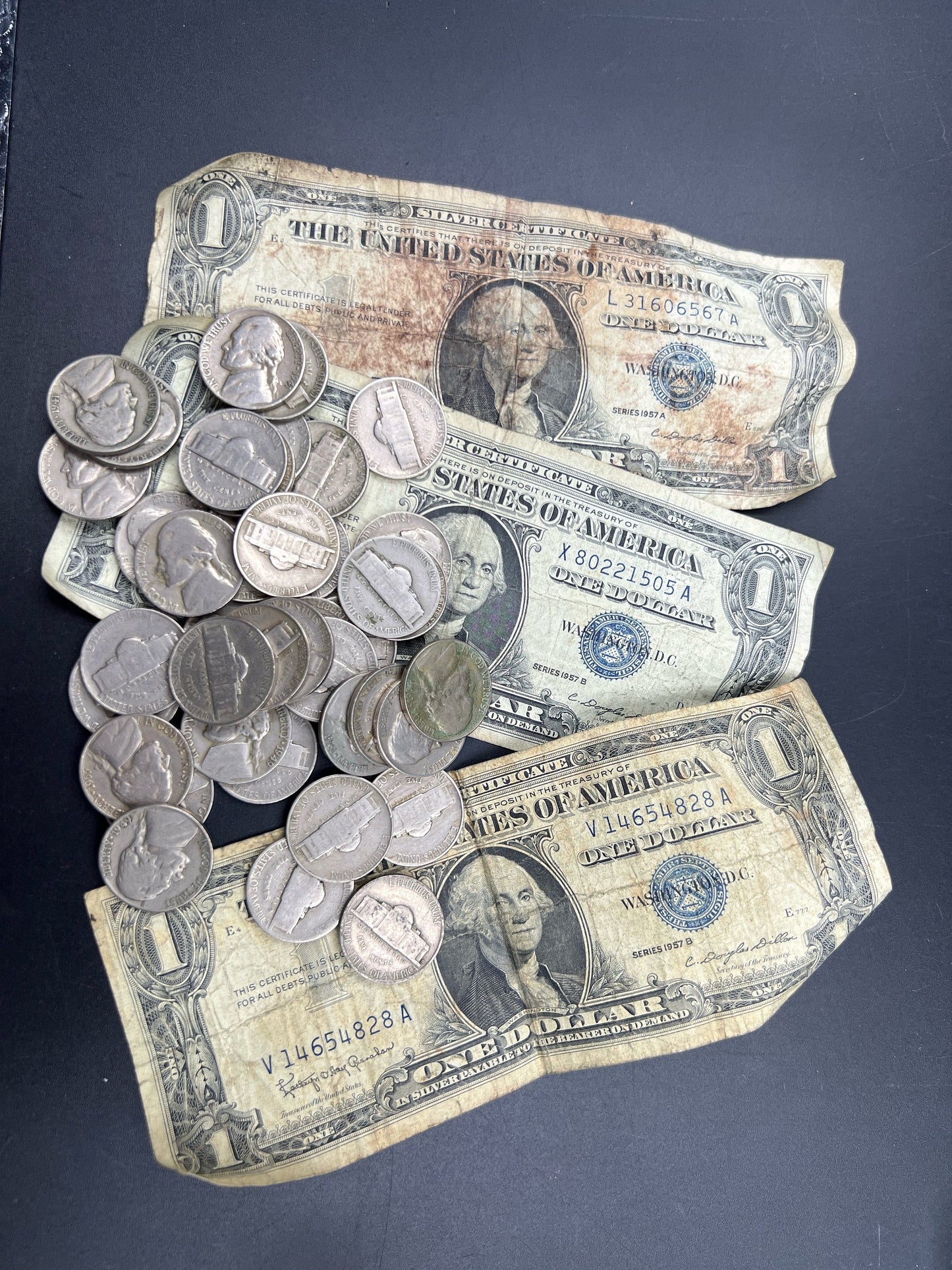 Greaser Era Pocket Money 1946-1959 40 Coin Nickel Roll AVG Circ & 3 1957 Silver Certificates Very Circulated US Coin Currency Collection Lot
