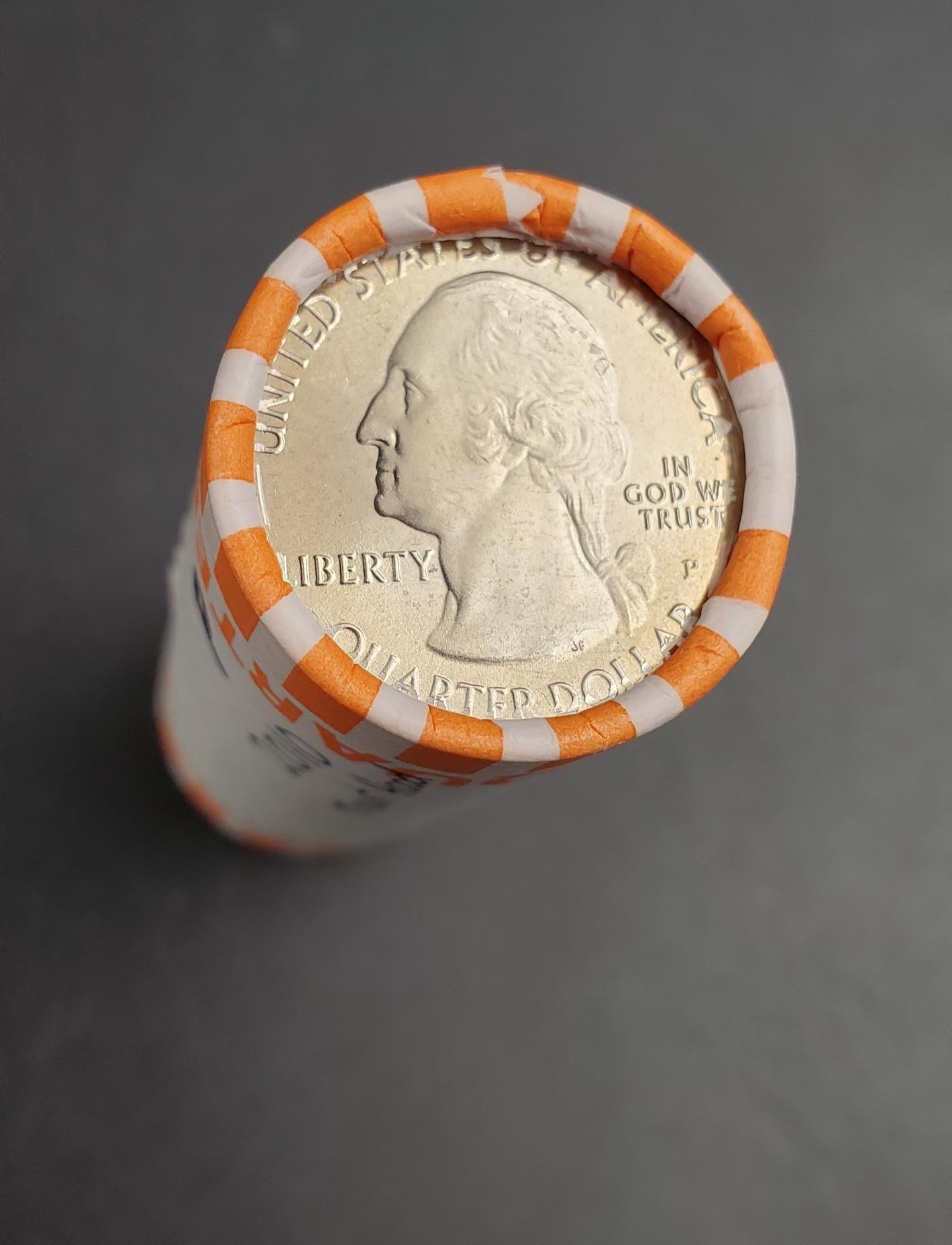 1 Unopened Bank Uncirculated Roll 2010 P Mount Hood (Oregon)" America the Beautiful " Quarters OBW