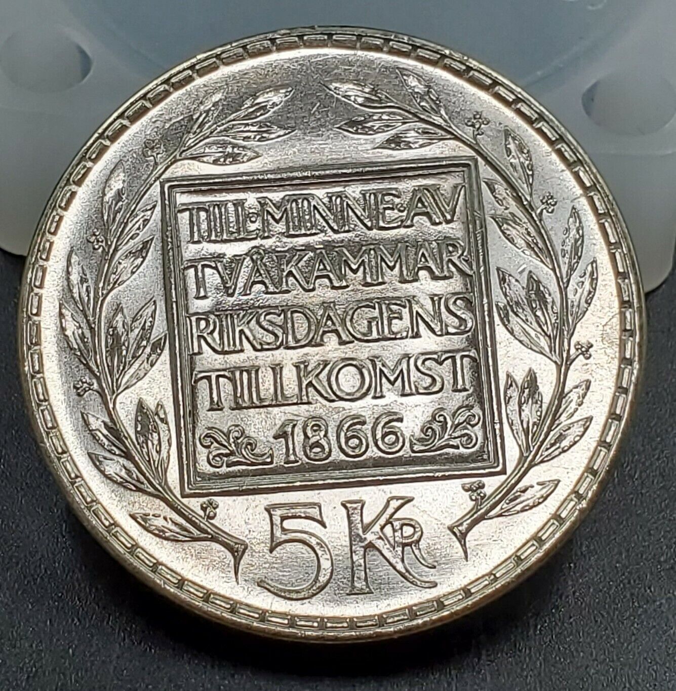 Sweden 1966 5 Kronor Silver uncirculated Coin