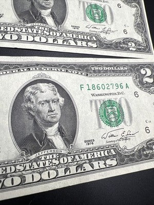 2 Consecutive 1976 Bicentennial $2 Two Dollar Federal Reserve Notes AU About UNC