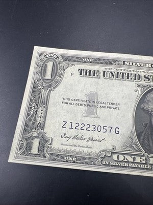 1935 E $1 One Dollar US Silver Certificate Blue Seal Choice AU About UNC #057