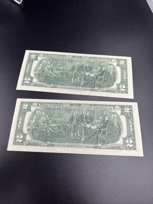 Lot of 2 1976 $2 Two Dollar Bicentennial FRN Federal Reserve Notes CH AU #50