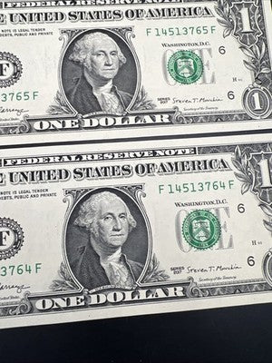2 Consecutive 2017 $1 FRN Federal Reserve Notes CH UNC #64