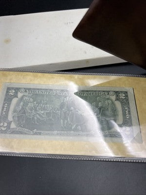 FDOI 1976 $2 FRN Federal Reserve Bicentennial Note April 13th leather display #8