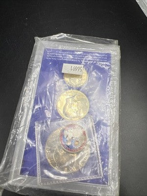 4 Coin Copper Nickel Bicentennial Proof Set 1976 25c 50c $1 & Colorized QTR #B