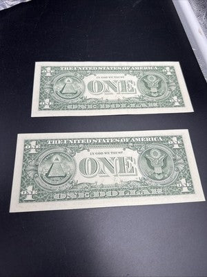2 Consecutive 2017 $1 FRN Federal Reserve Notes VF Very Fine / XF Circulated