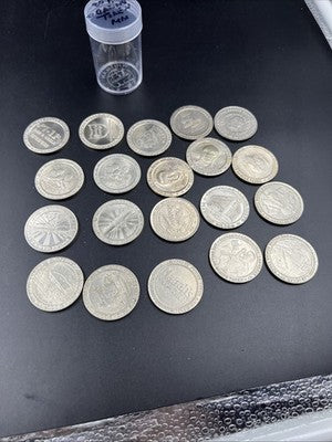 Lot of 20 $1 Casino Dollar Gaming Tokens Metal Circulated Conditions SKU#Mne