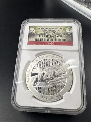 2014 China 10 Yn 1oz Silver Panda Smithsonian NGC MS69 #298