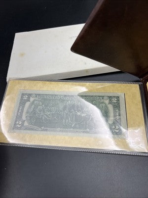 FDOI 1976 $2 FRN Federal Reserve Bicentennial Note April 13th leather display #8