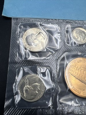 1974 D Uncirculated U.S. Mint Denver Souvenir Set with used envelope #a