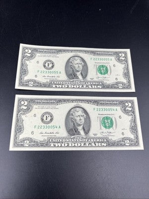 2 Consc 2013 $2 FRN CH AU Notes Repeat Serial #22330055 & #22330054