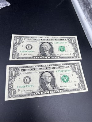 2 Consecutive 2017 $1 FRN Federal Reserve Notes VF Very Fine / XF Circulated