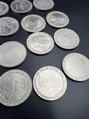 Lot of 20 $1 Casino Dollar Gaming Tokens Metal Circulated Conditions SKU#Mne