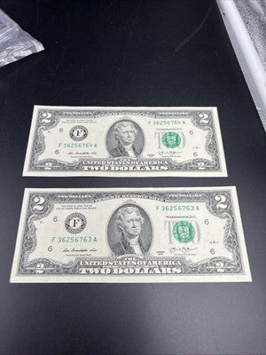 2 Consecutive 2013 $2 Two Dollar FRN Federal Reserve Notes CH UNC #763