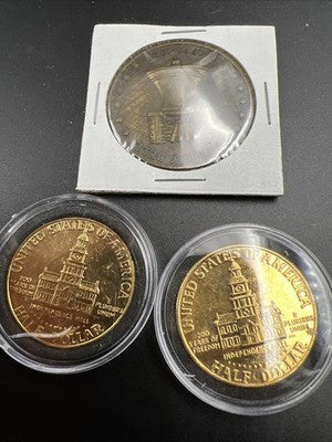 Bicentennial Collector's set 1976 Medal & P D Set Kennedy Halves