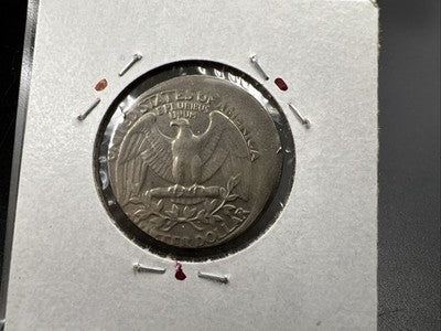 1983 P 25c Washington Quarter Coin 20% Off Center Error Coin XF / AU