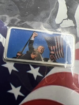 The People's President Donald Trump 5 Gram .999 Silver Bar in Packadging