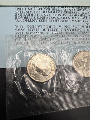 1980 P D S Susan B Anthony Complete Dollar Souvenir Set with Blue Envelope