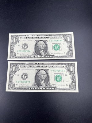 2 Consecutive 2017 A $1 FRN Federal Reserve Notes CH UNC #57