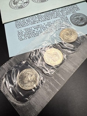 1980 P D S Susan B Anthony Complete Dollar Souvenir Set with Blue Envelope
