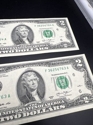 2 Consecutive 2013 $2 Two Dollar FRN Federal Reserve Notes CH UNC #763