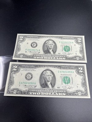 Lot of 2 1976 $2 Two Dollar Bicentennial FRN Federal Reserve Notes AU #59
