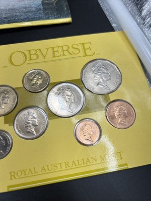 1988 Australian Mint Coin Set used packaging
