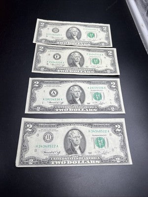 Lot of 4 1976 $2 FRN Two Dollar Bicentennial Federal Reserve Notes VF + #522