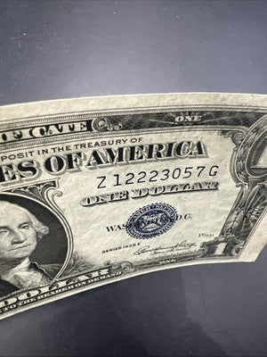 1935 E $1 One Dollar US Silver Certificate Blue Seal Choice AU About UNC #057