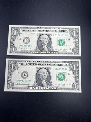 2 Consecutive 2013 $1 FRN Federal Reserve Notes CH UNC #515