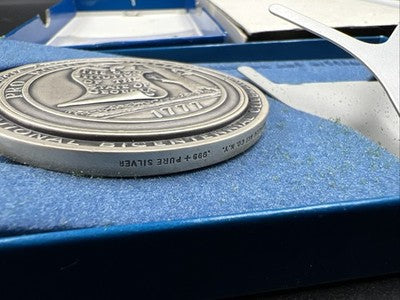 1976 US Bicentnennial Two Hundred Years Georgia 137 Gram .999 Silver Medal n Box