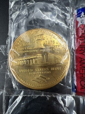 Lot of 2 1976 US Mint Exhibit Cape Expo Souvenir Independence Bicentennial Medal