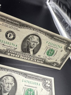 Lot of 2 1976 $2 Two Dollar Bicentennial FRN Federal Reserve Notes AU #59