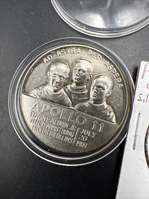 Appollo Collector's Set 1969 CU-NI Appollo 11 Medal & 1976 $1 40% Silver Ike $1