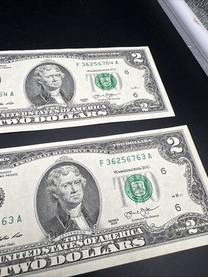2 Consecutive 2013 $2 Two Dollar FRN Federal Reserve Notes CH UNC #763